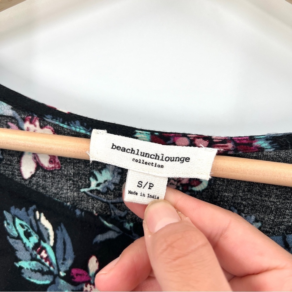 BEACH LUNCH LOUNGE Woman's Black & Floral Lightweight Midi Dress Size SP - Picture 4 of 11